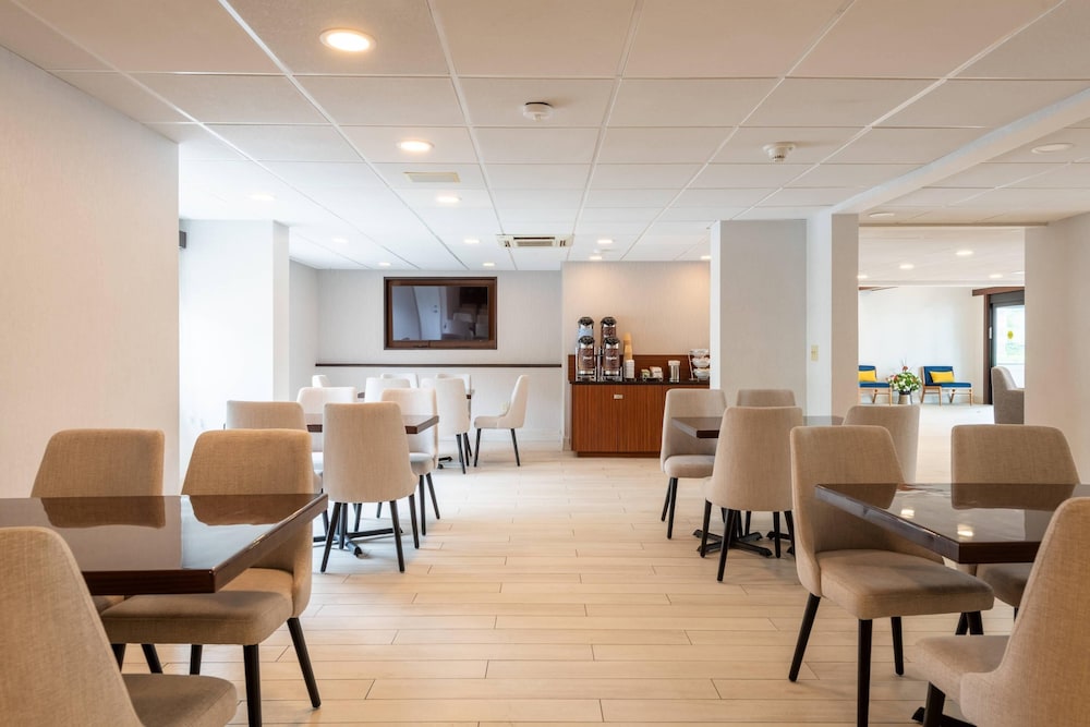 Comfort Inn - Dedham-Boston MetroWest 39/49