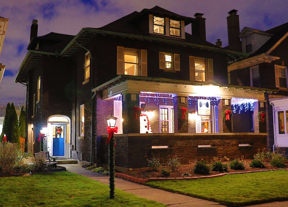 The Butler House Bed and Breakfast 5/50