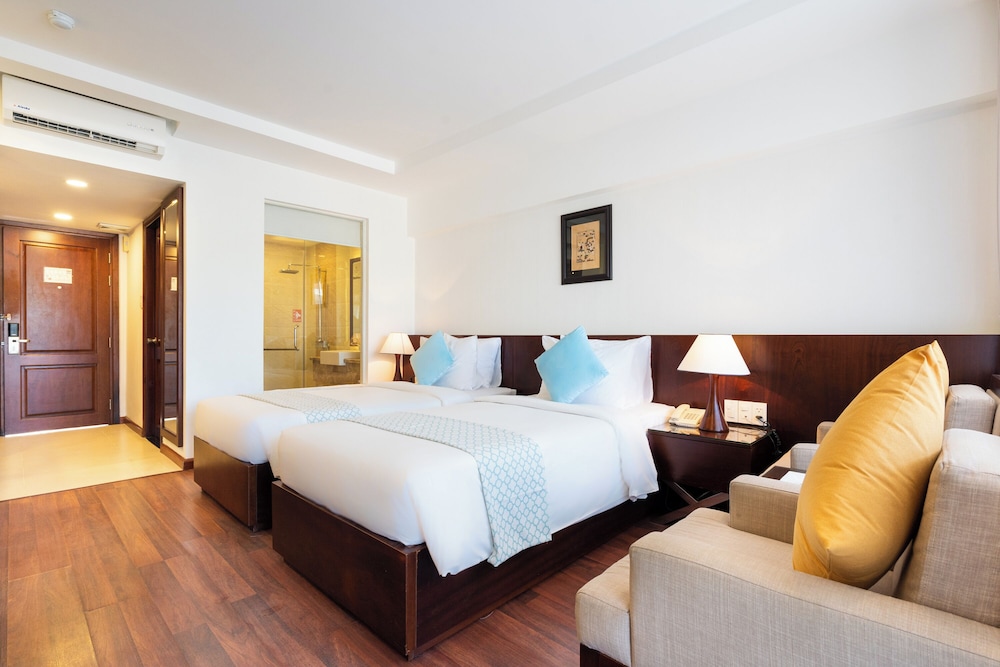 Superior, Twin Beds, Sea View, Hoang Ngoc Beach Resort 3/5