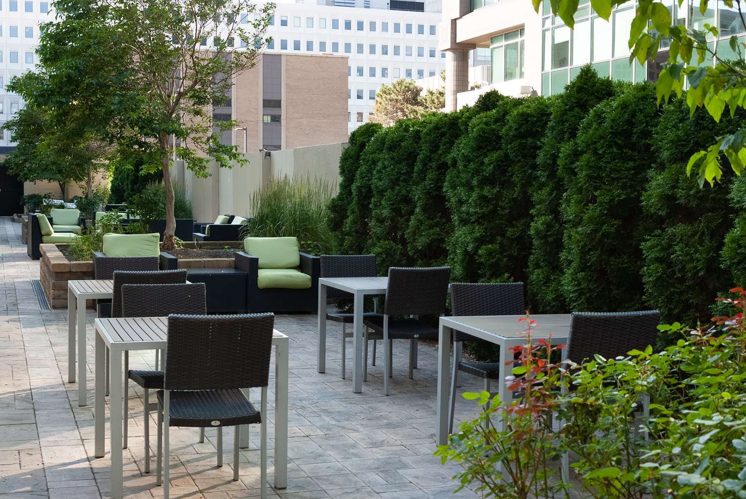 DoubleTree by Hilton Cleveland Downtown Lakeside 51/67