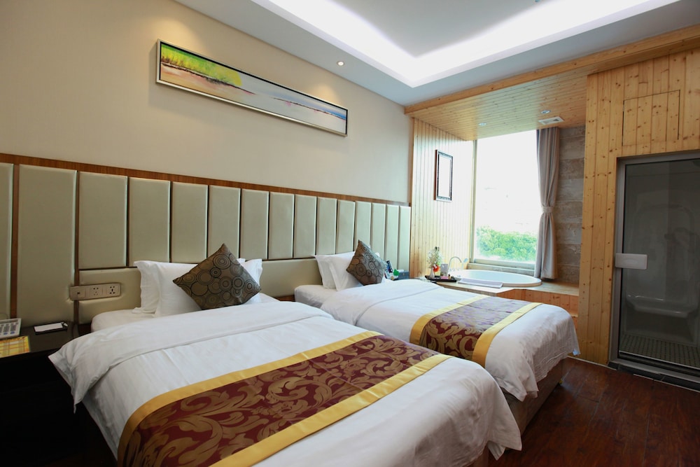 Jun Chen Health Hotel 6/34