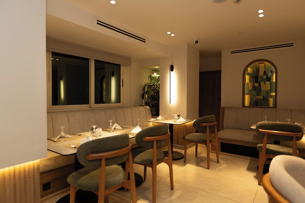 Barcelo Cairo Pyramids Hotel 40/50