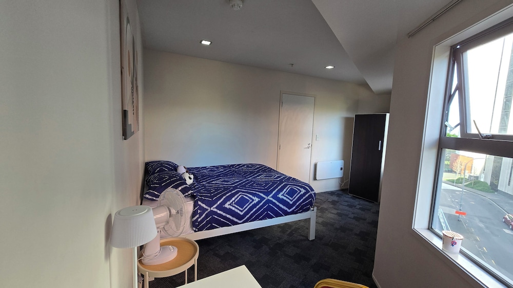 Empire Apartments 42/67