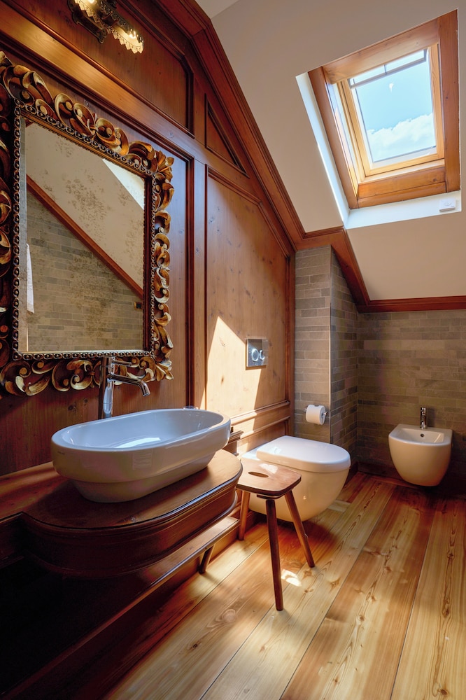 Ambra Cortina Luxury Fashion Boutique Hotel 38/55