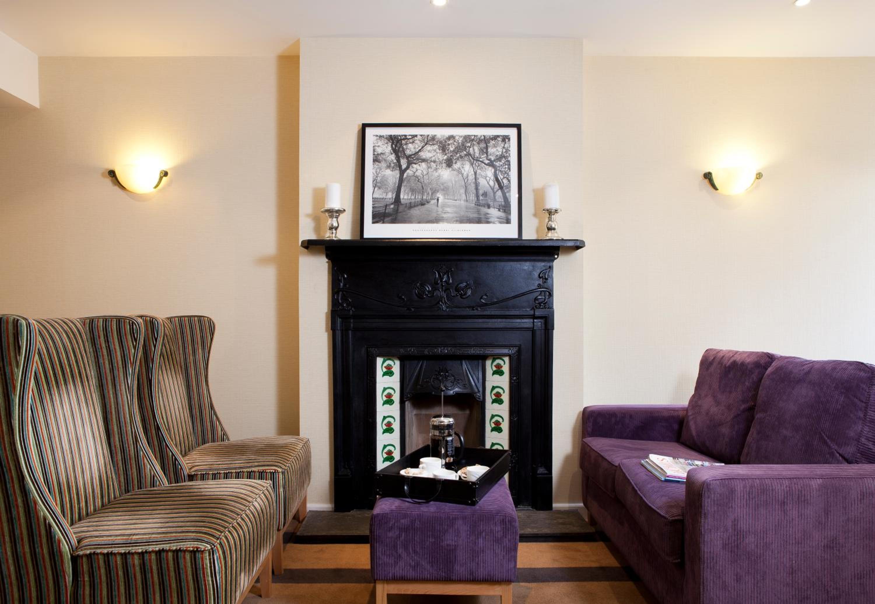 TARA LODGE 38/52