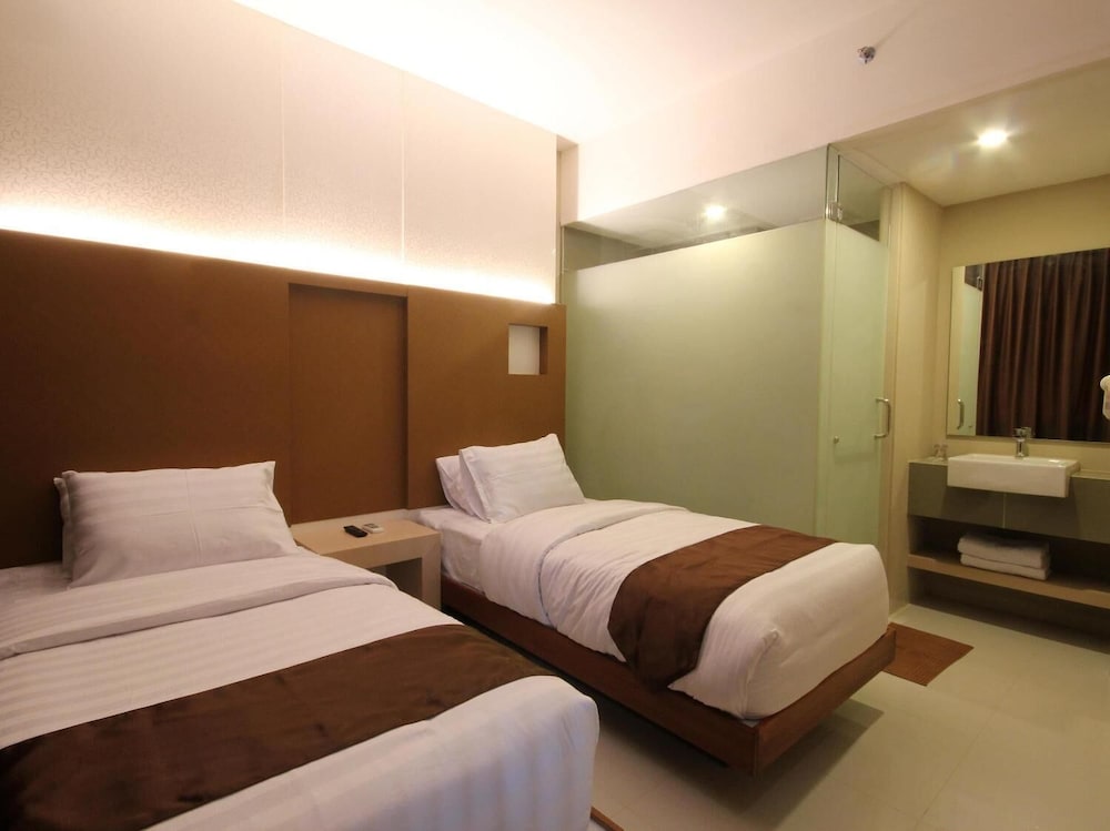 Os Hotel Airport Batam 19/43