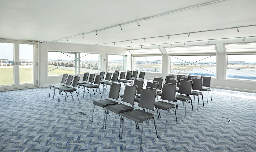 HYATT PLACE LONDON HEATHROW AIRPORT 47/77