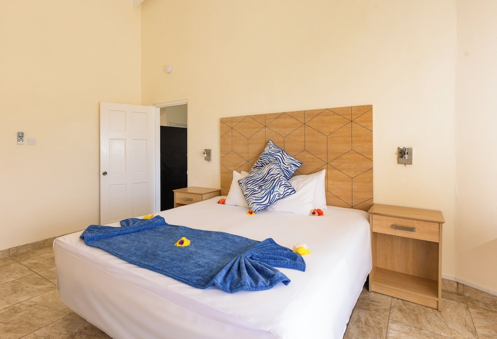 Siesta Hotel 17/75