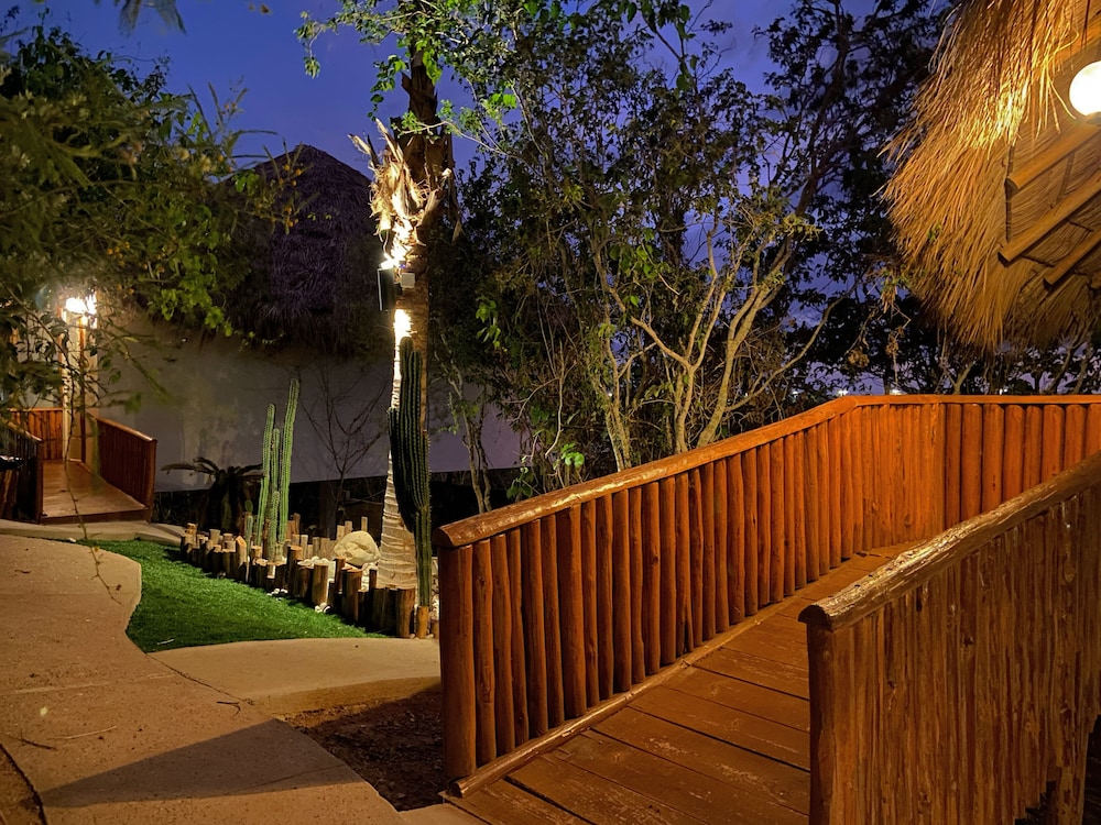 Palm Valley Cabins 46/50