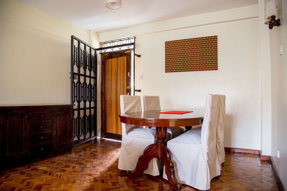 Njema Court Apartments 23/50
