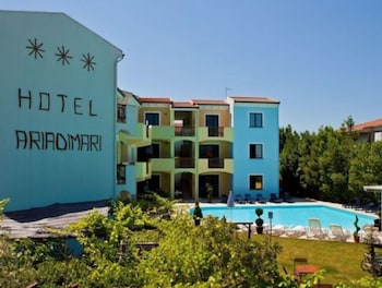 Hotel Ariadimari 4/50
