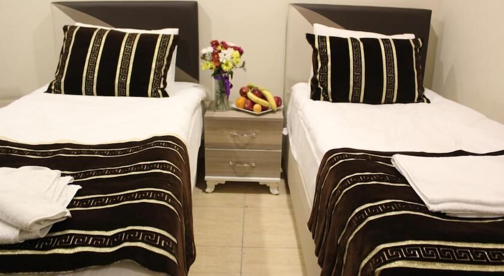 Gorur Hotel 15/30