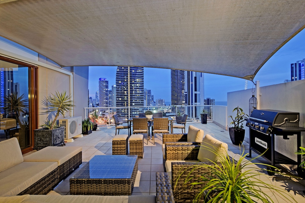 Broadbeach Savannah Hotel And Resort 53/80