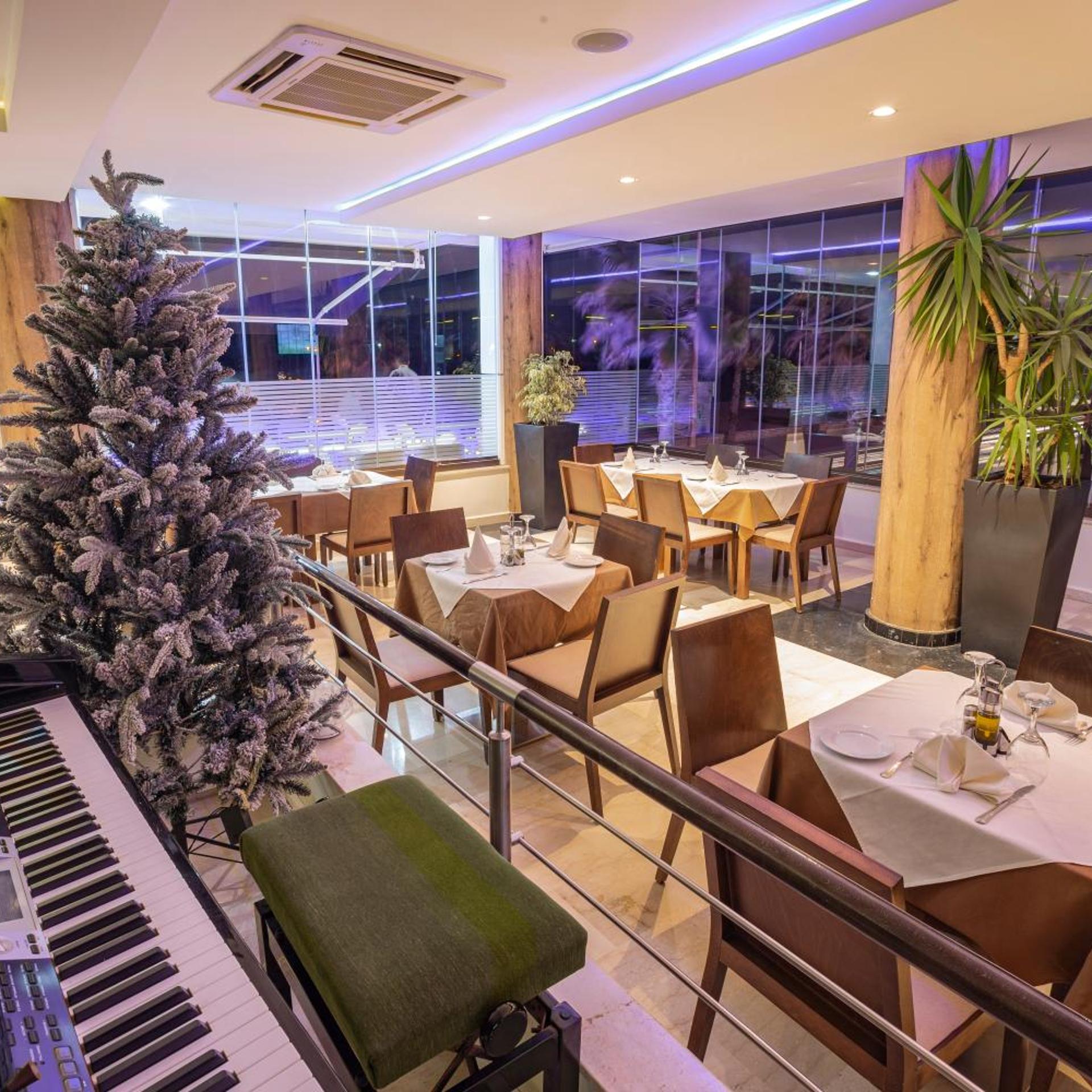 Omeya Suites Hotel 28/35