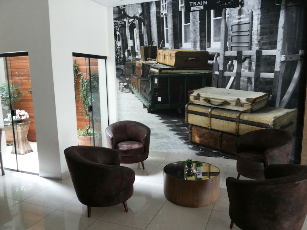 Internacional Hotel 24/35