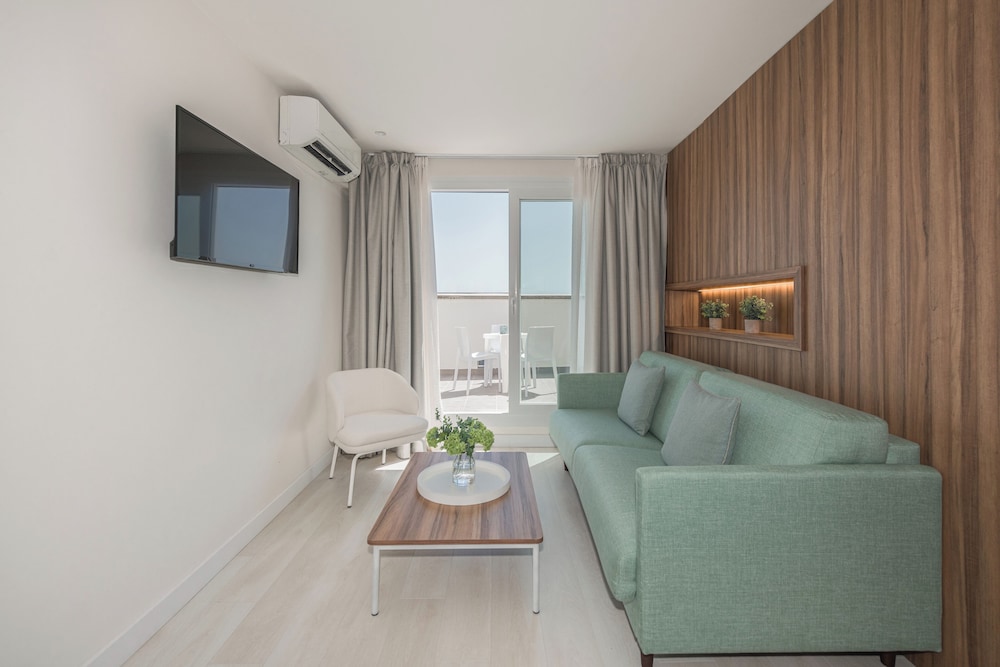 Eurosalou Hotel 28/46