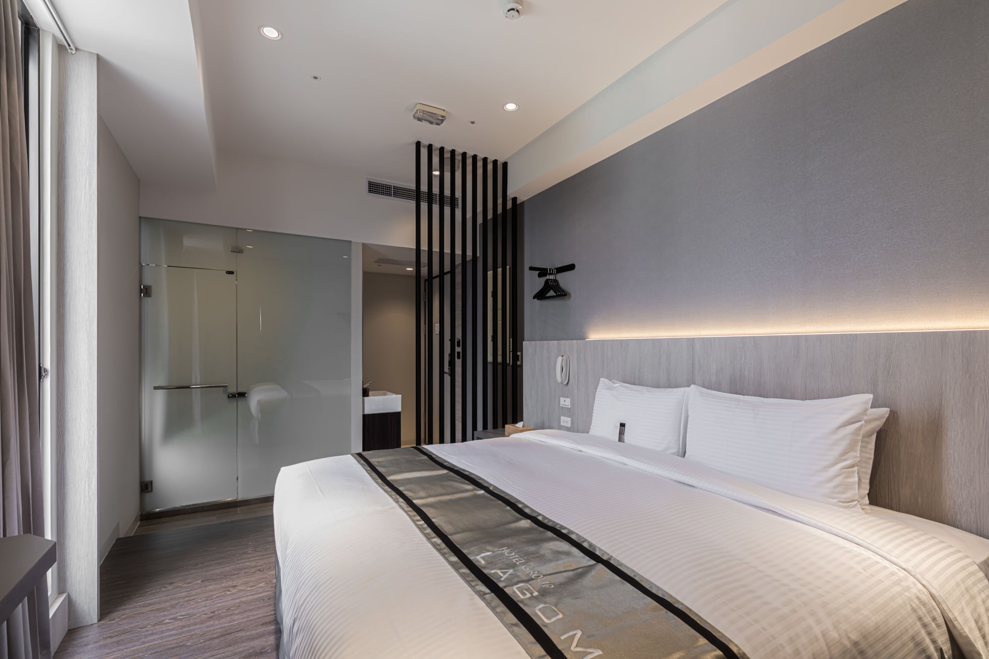 SUPERIOR, DOUBLE BED