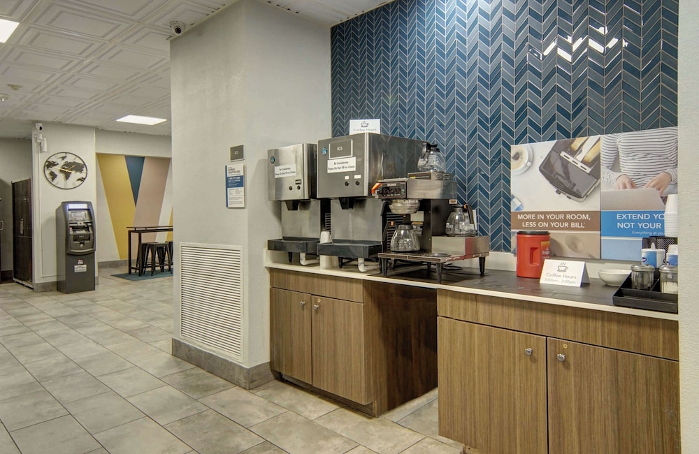 Studio6 Mesquite, TX – Town East 10/37