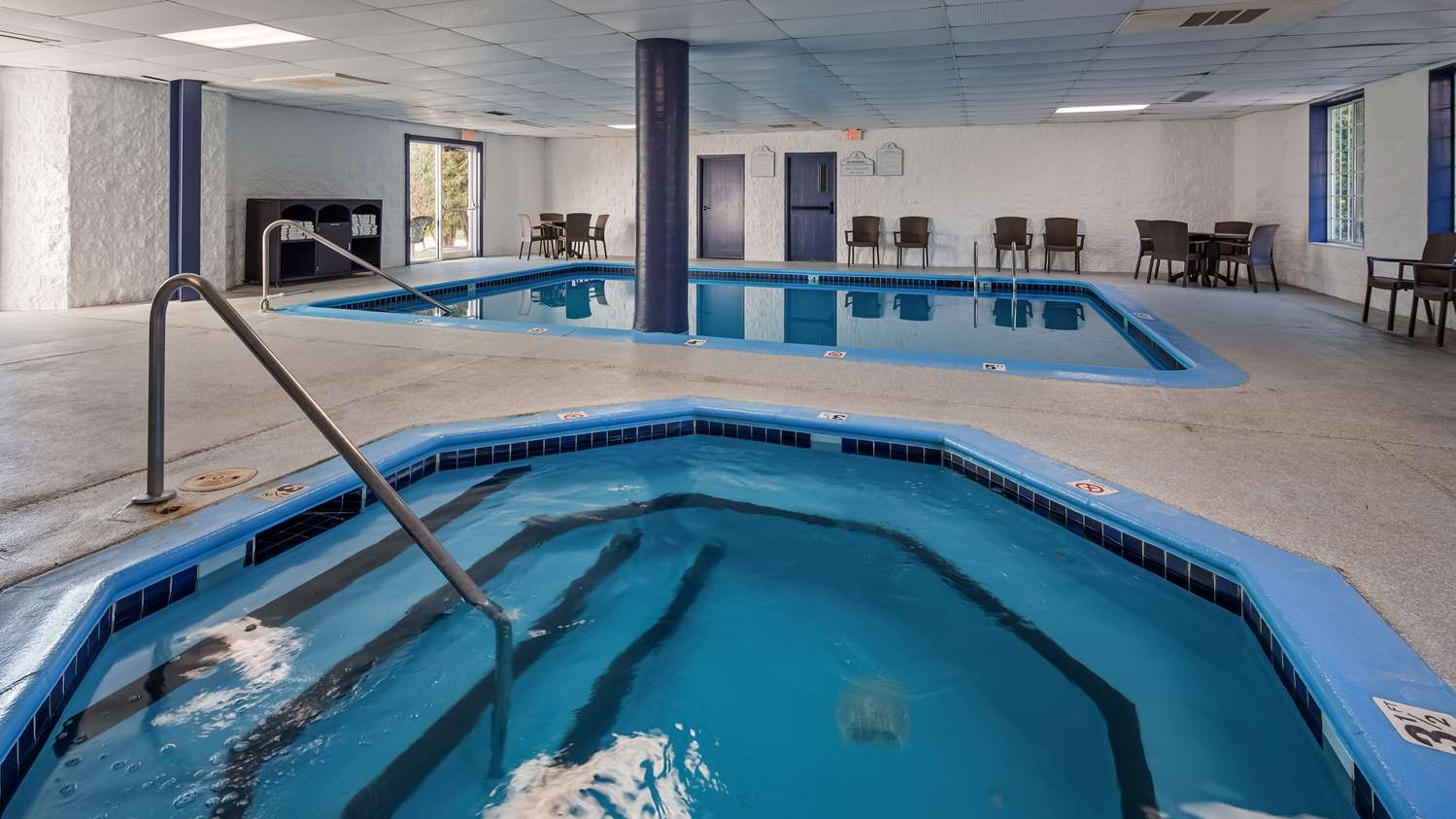 Charlevoix Inn Suites, SureStay Collection by Best Western 26/45
