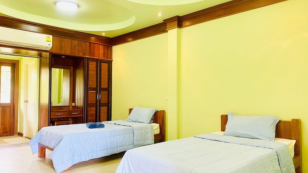 Phuphan Park Hotel 15/50