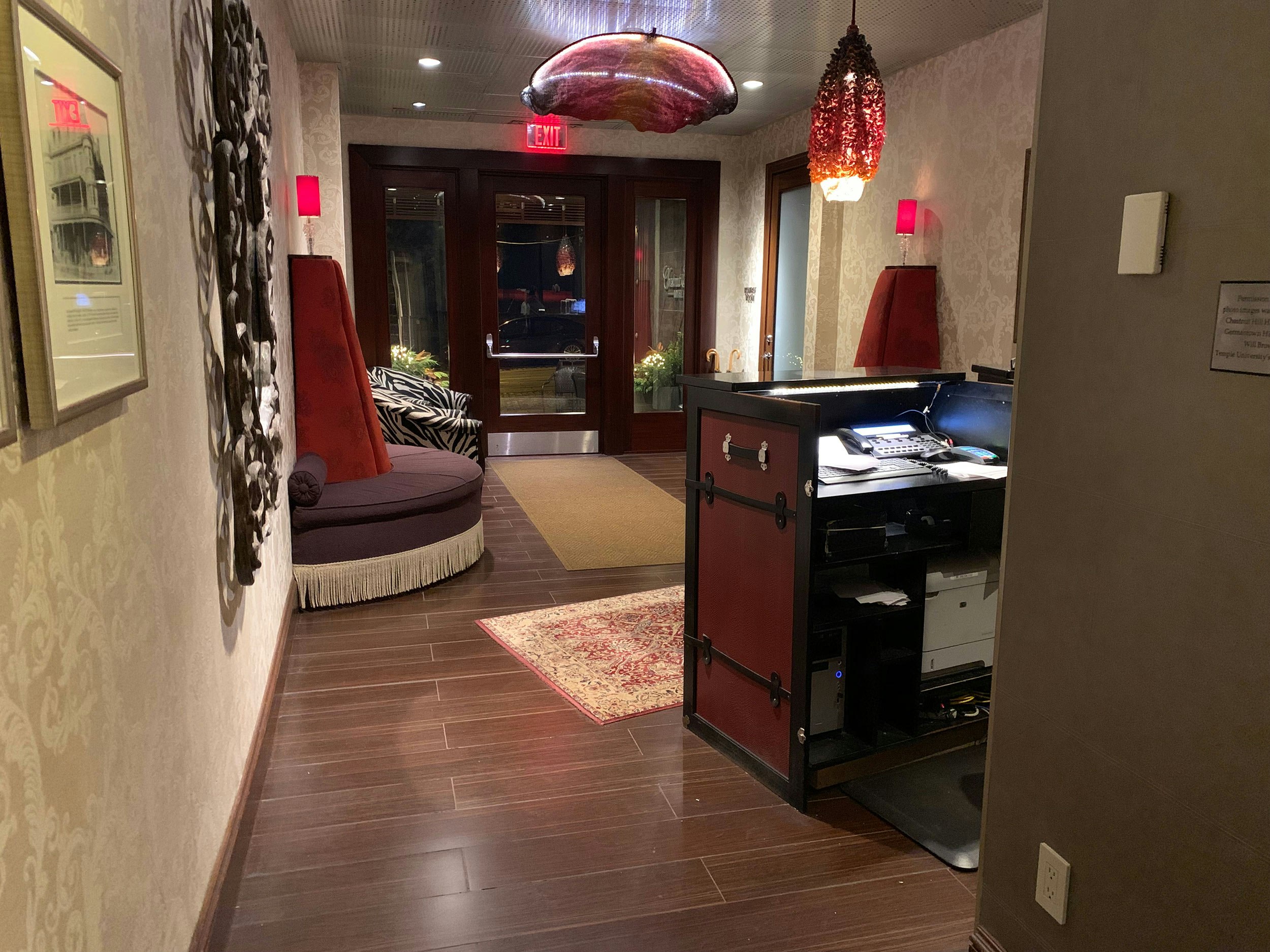 Chestnut Hill Hotel 10/50