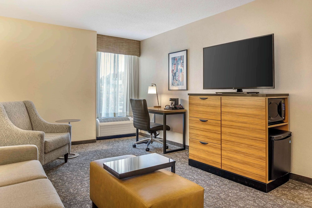 Drury Inn and Suites Southwest St. Louis 41/50