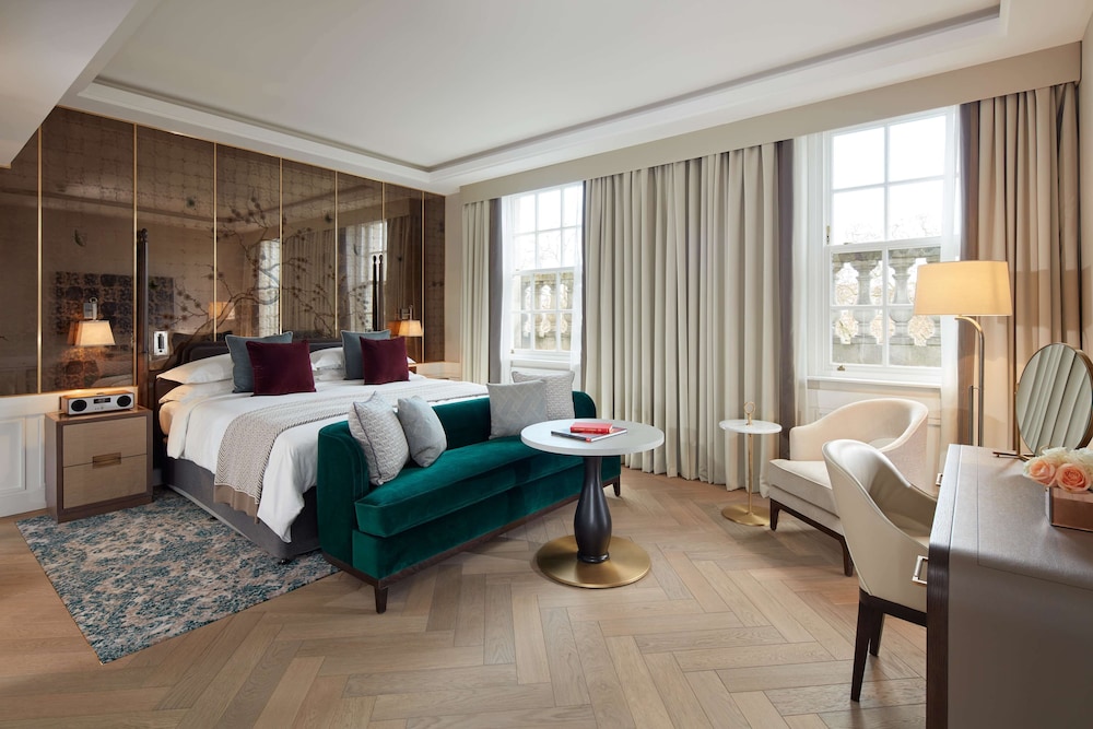 The Biltmore Mayfair 22/33