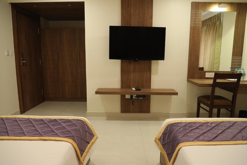 The Pommels Business Hotel 21/25