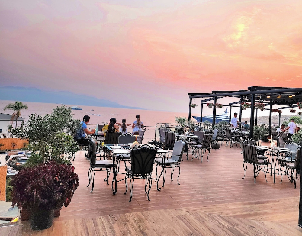 Hotel Apollon 52/64
