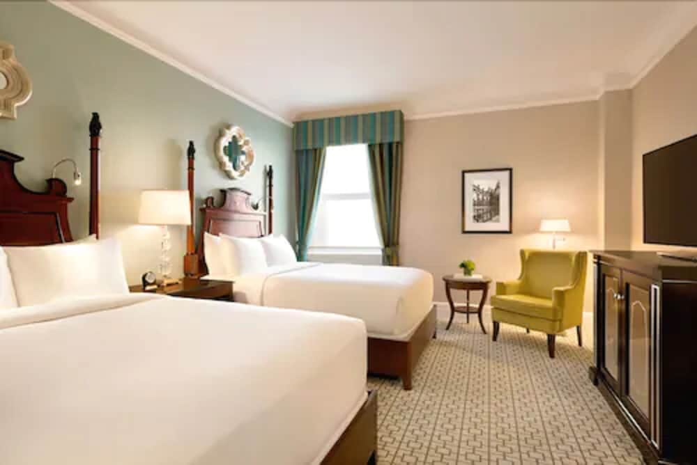 Fairmont Chateau Laurier Gold Experience 4/24