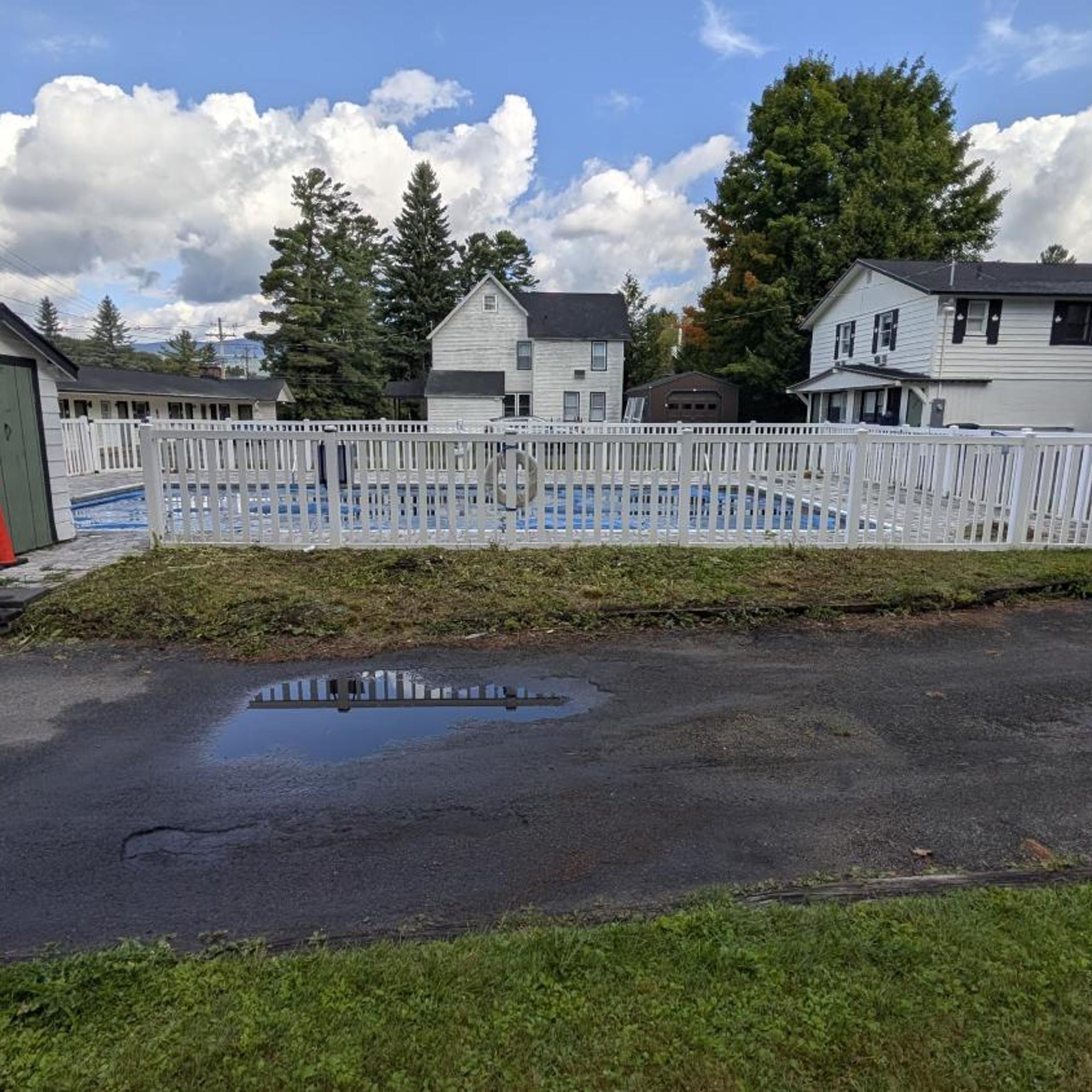 Maple Leaf Inn 30/40