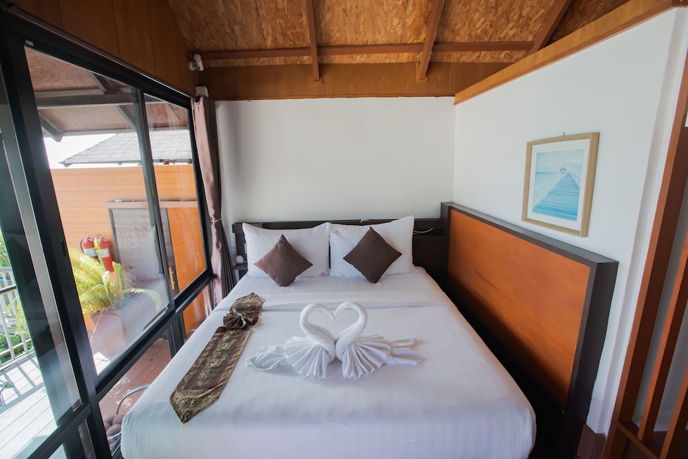 Chareena Hill Beach Resort 22/70