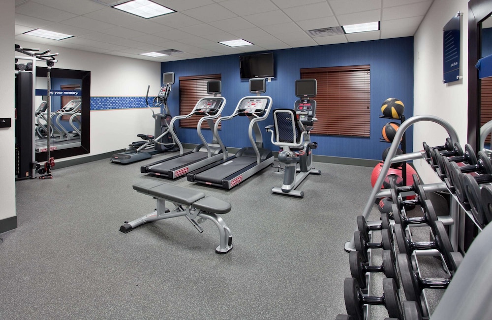 Hampton Inn And Suites Dickinson Nd 24/42