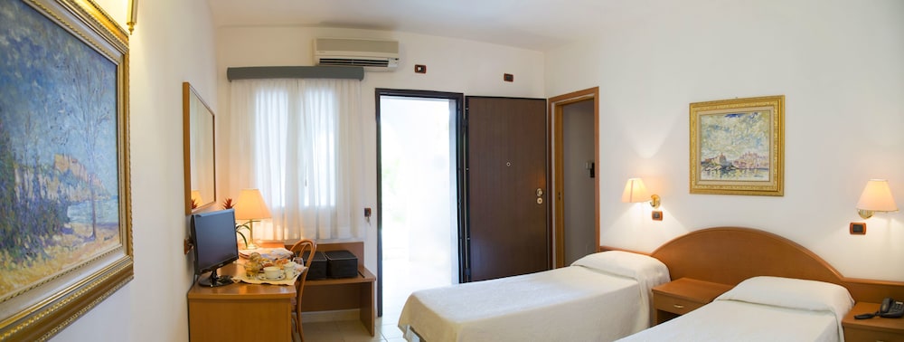 Garden Hotel Ripa 18/68