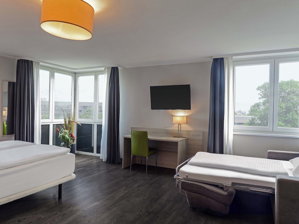 B&B HOTEL Krefeld-Sud 17/47