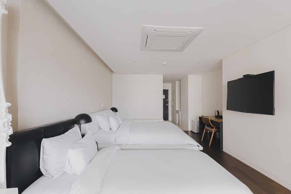 Acc Design Hotel 23/70