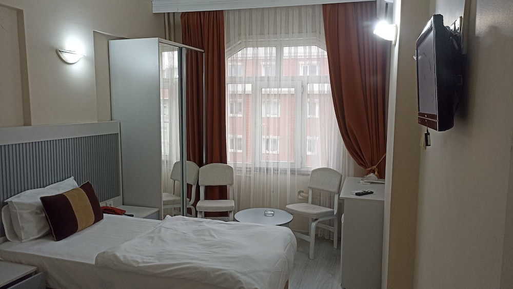 Topkapi Sabena Hotel 23/70