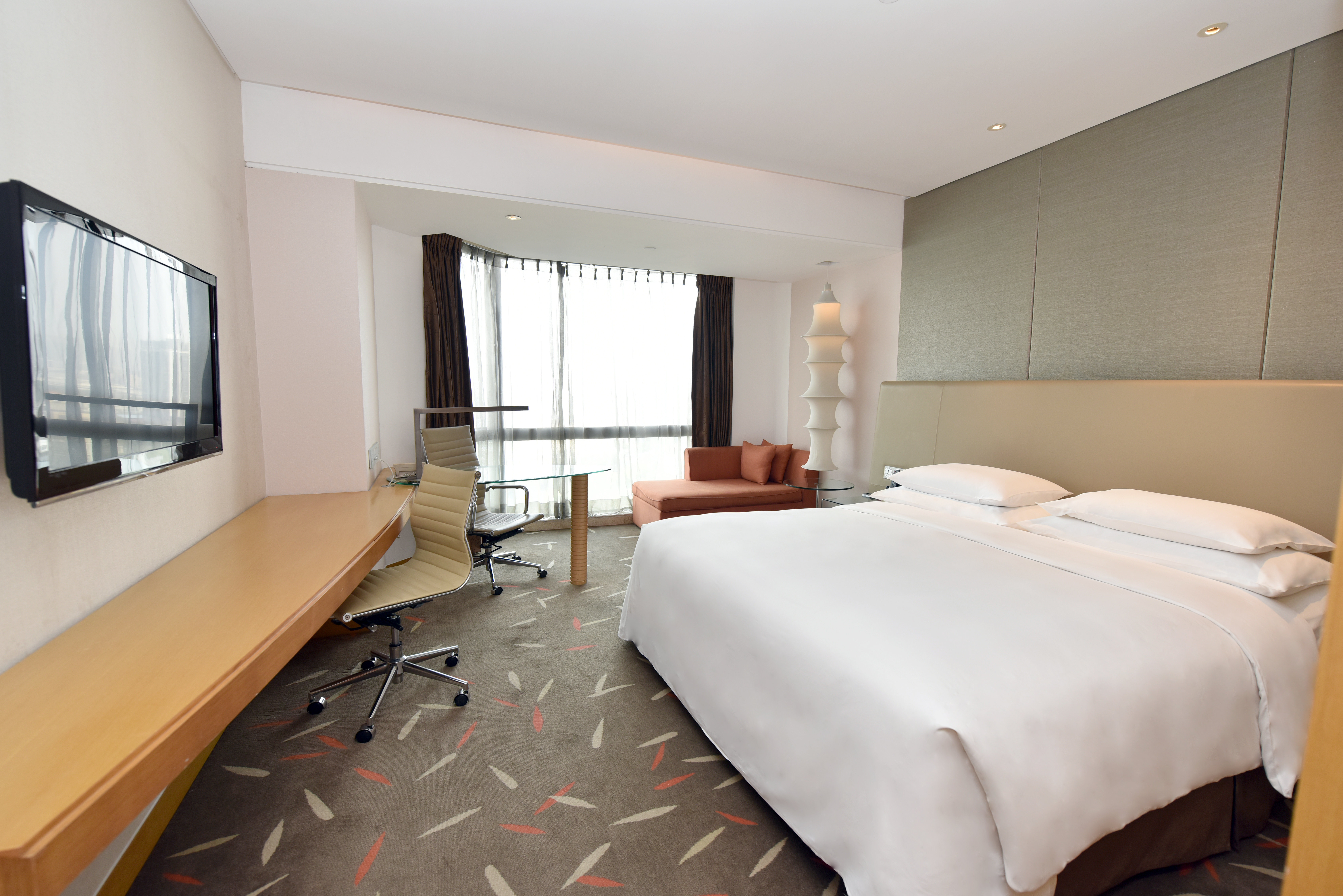 Crowne Plaza Zhongshan Wing on City 15/50