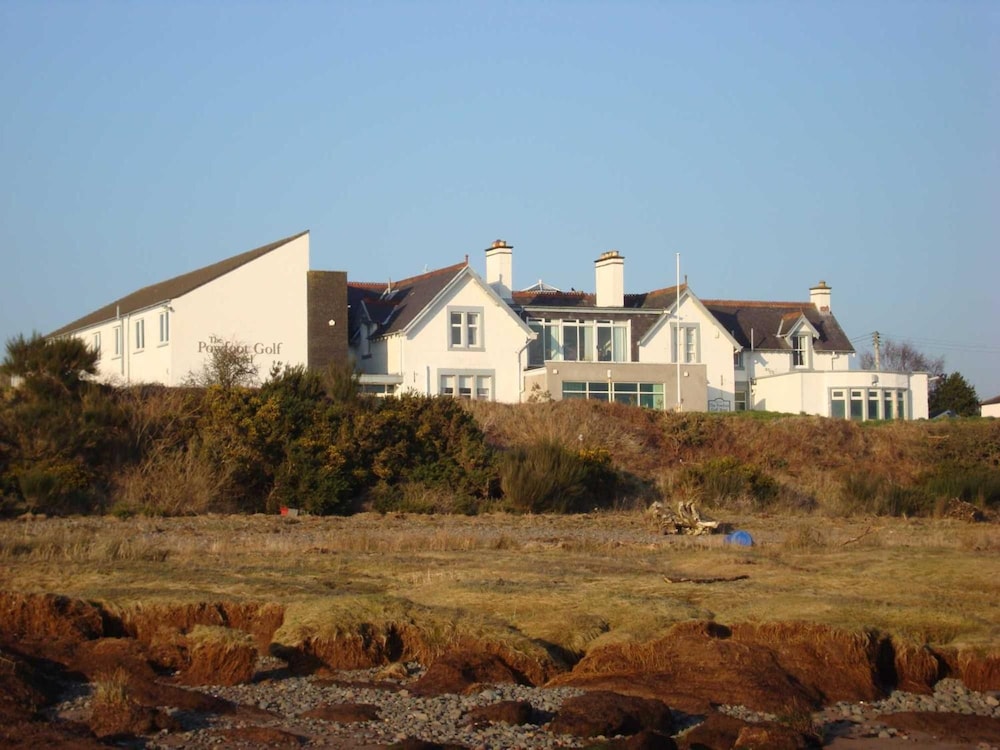 Powfoot Hotel 43/49