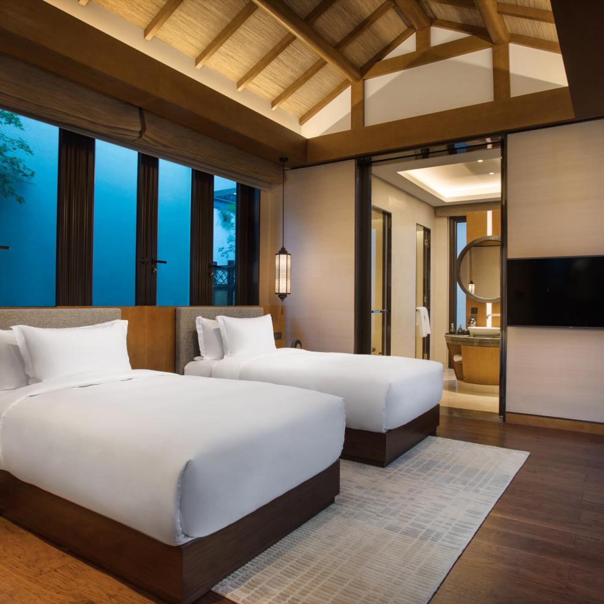 2 Bedrooms, Pool, Villa
