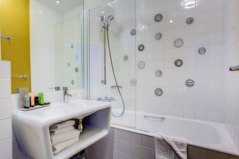 Joyce Hotel Astotel 27/34