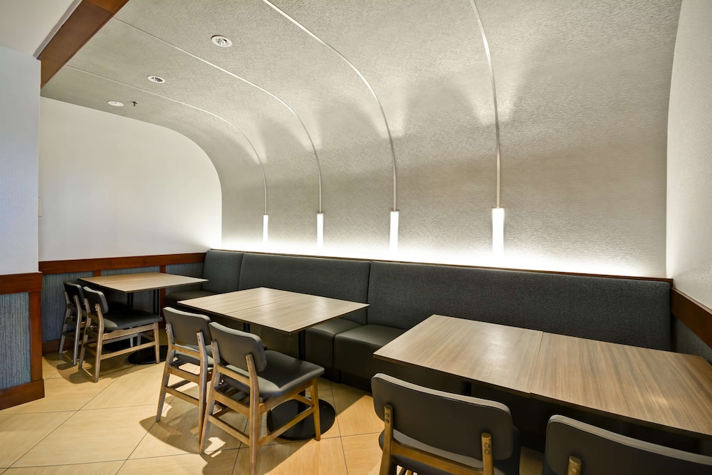 Hyatt Place Kansas City/Overland Park/Metcalf 49/64