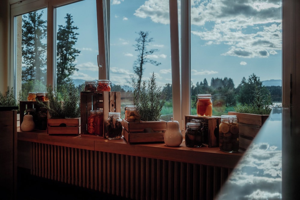 Inselhotel Faakersee 49/63