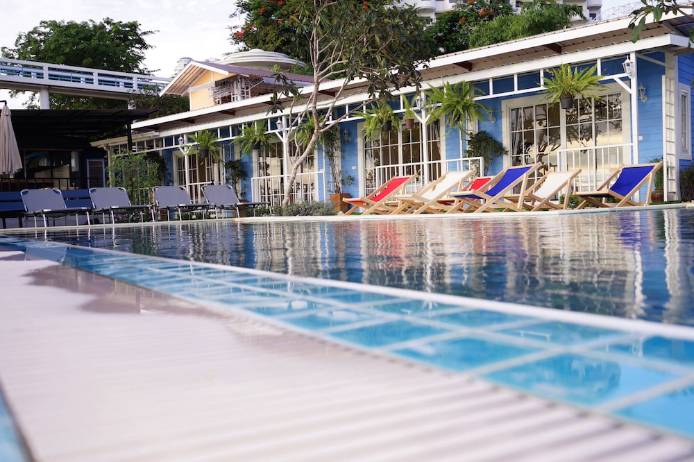 Pattaya Paradise Beach Resort 3/50