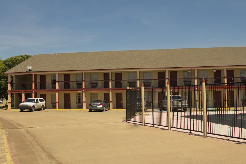 Sherman Inn 5/46