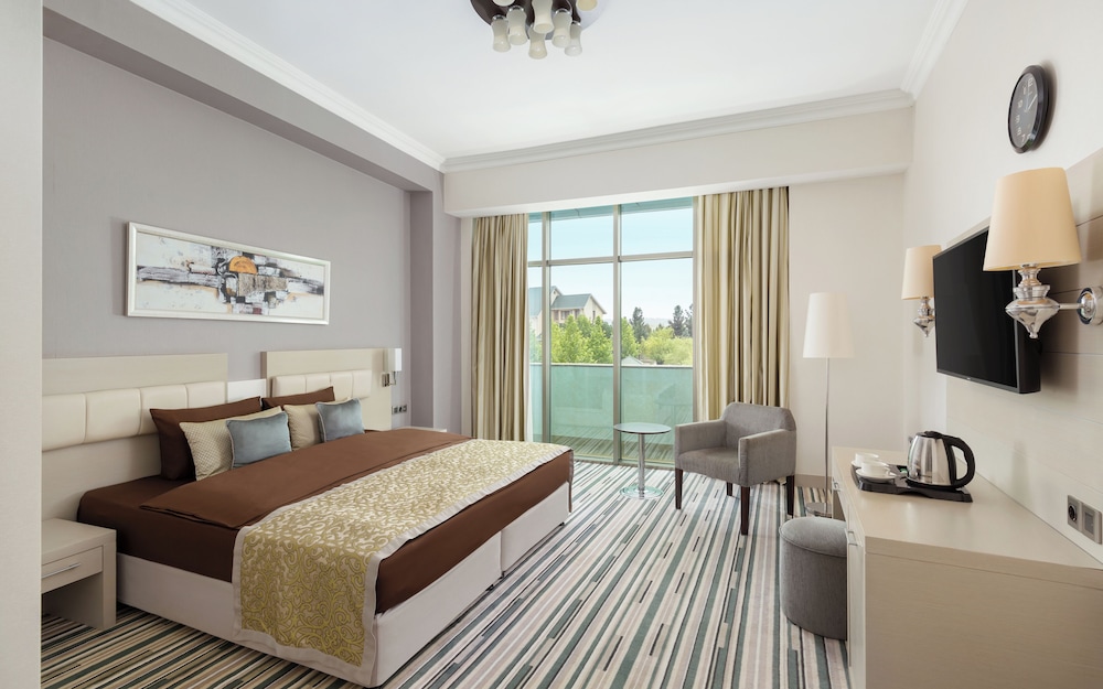 Standard, King Bed