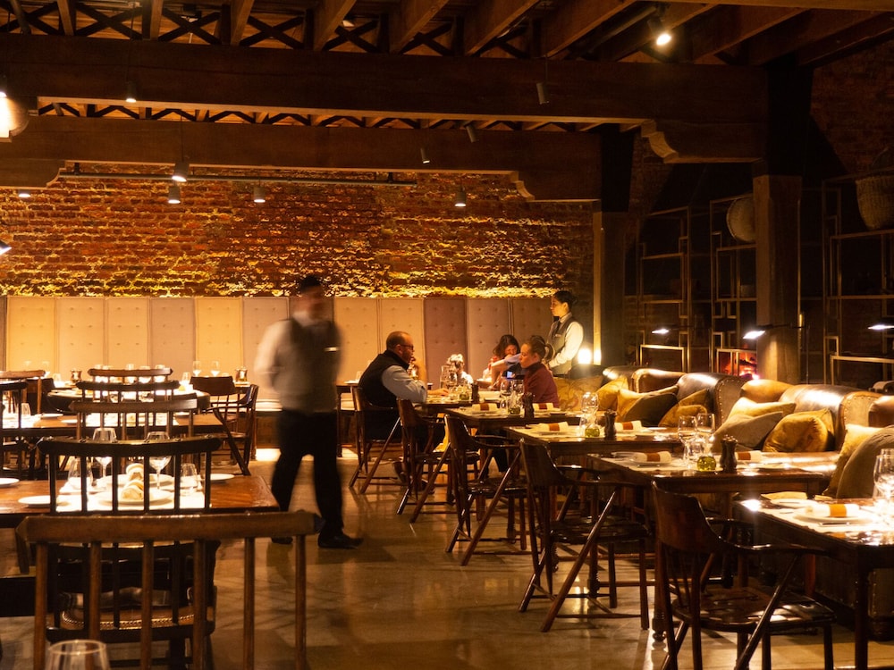 restaurant cafeteria