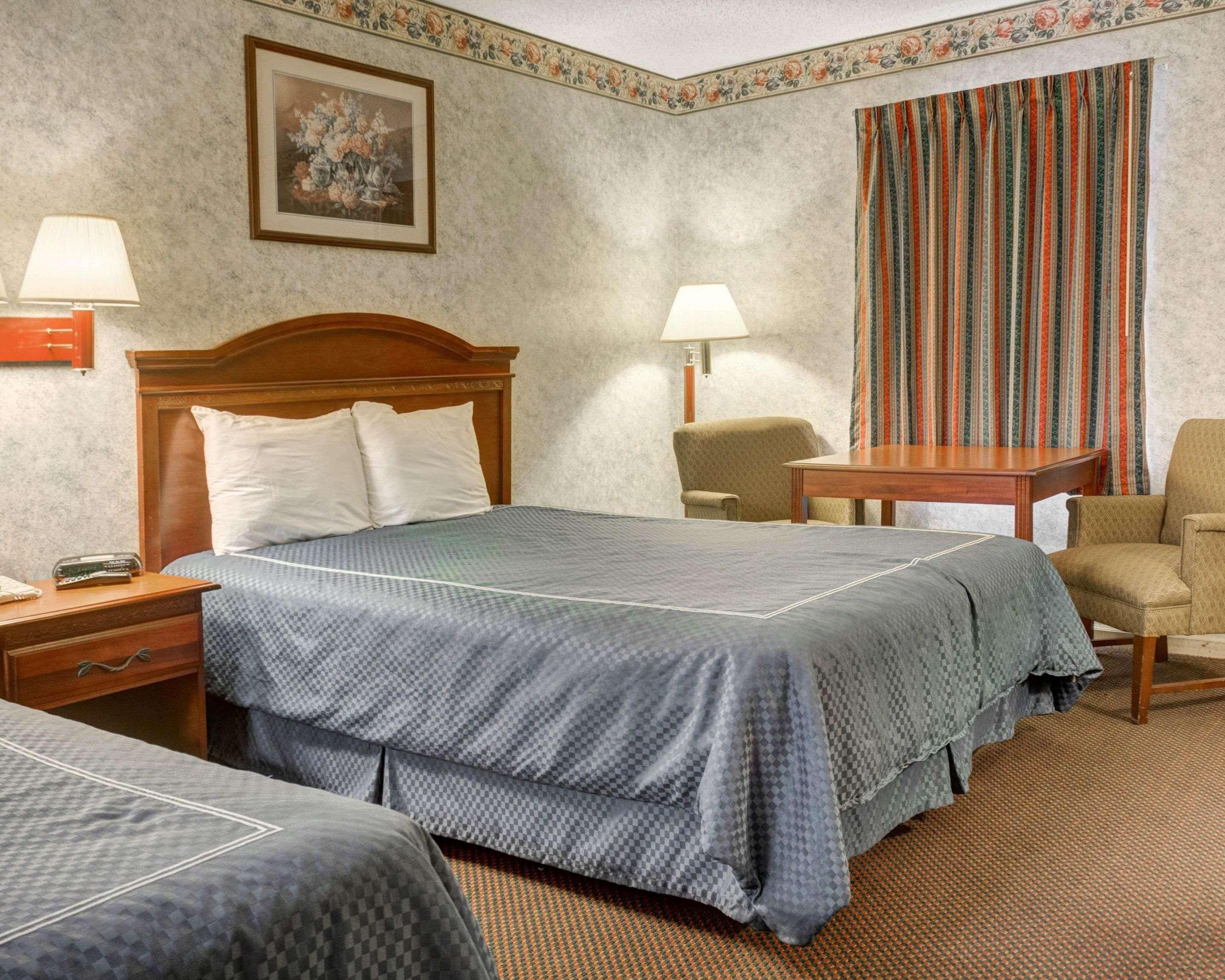 Rodeway Inn &amp; Suites Williamsburg 7/26