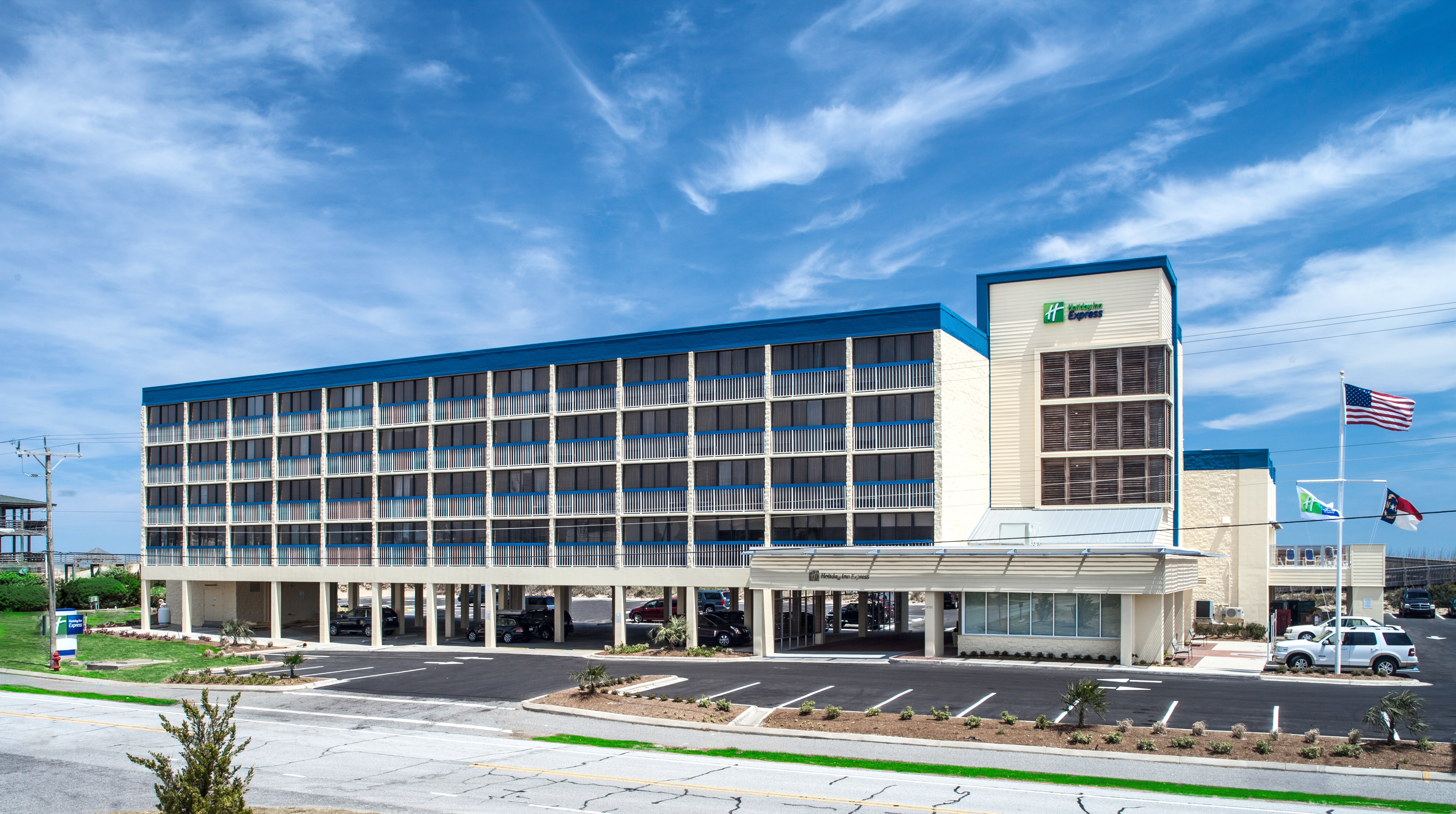 Holiday Inn Express Nags Head Oceanfront 2/62