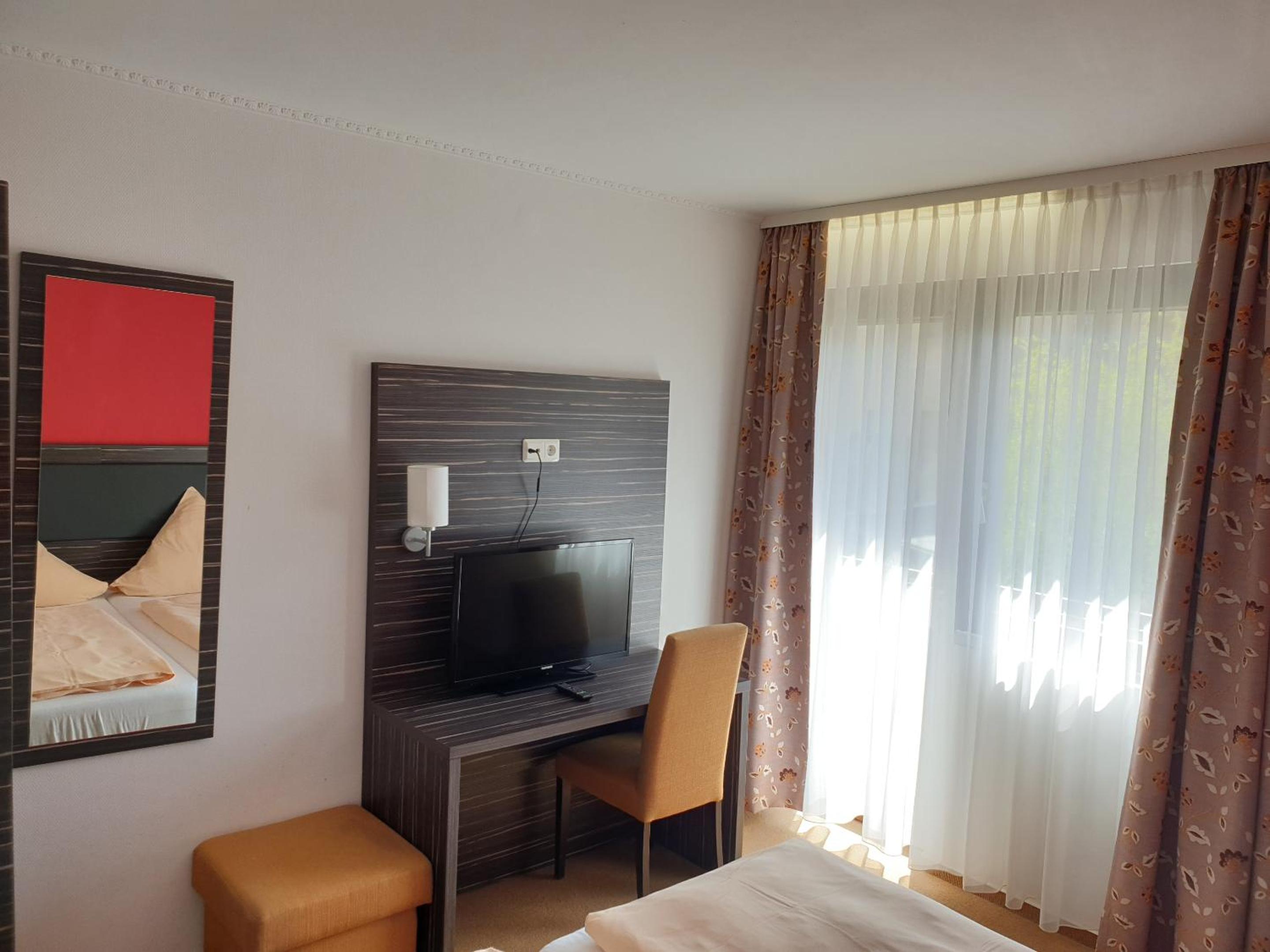 Kirchberg Hotel garni 40/48